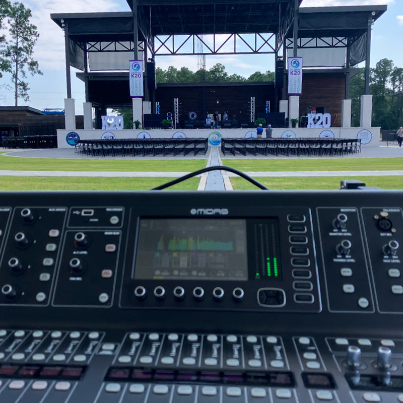 trx5000 series line array deployed for live show