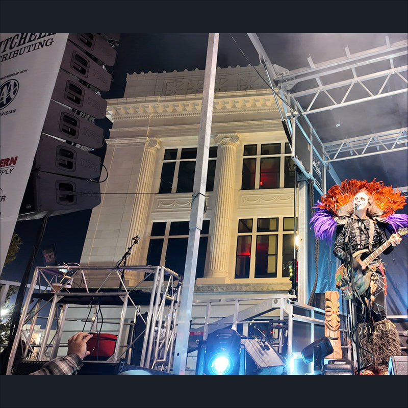 trx5000 series line array deployed for live show