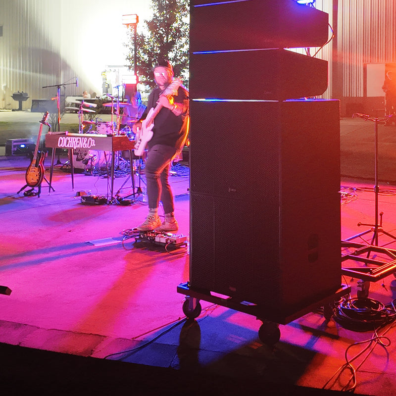 trx3118a 18-inch active subwoofer at live show