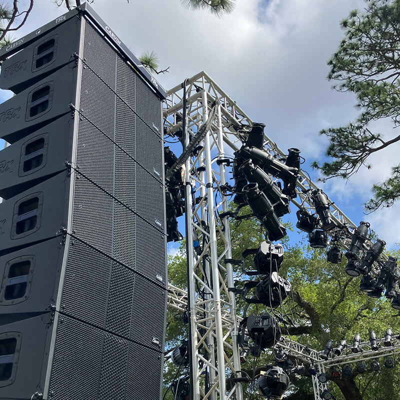 trx5210an flown in outdoor show